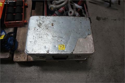 Aluminiumkoffer unter Berücksichtigung §168 InsO (7-Tage-Frist)